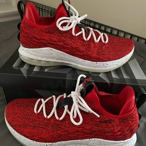 Lebron 15 lows University Red